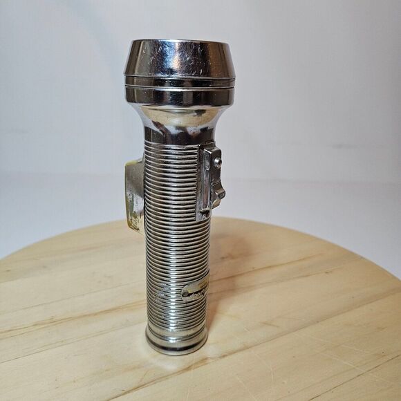 Vintage Ray-o-Vac Sportsman Magnet Light Flashlight Metal 7.5 In Tested Working - Picture 4 of 11